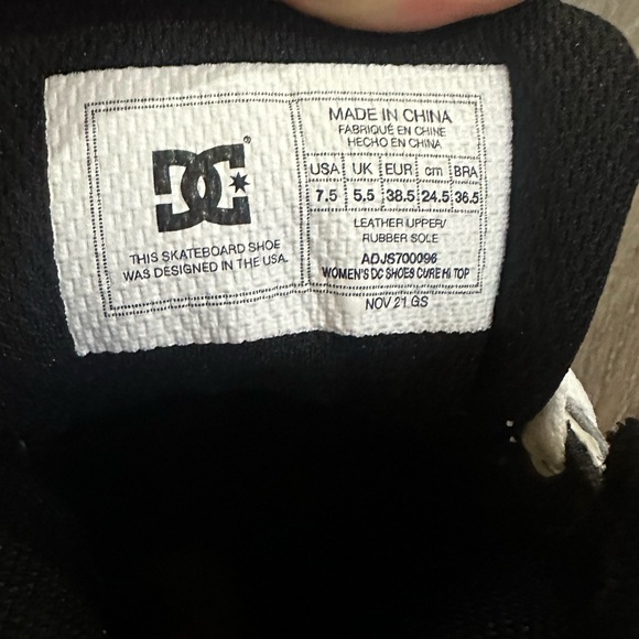 DC Skateboarding Shoes - Picture 5 of 11